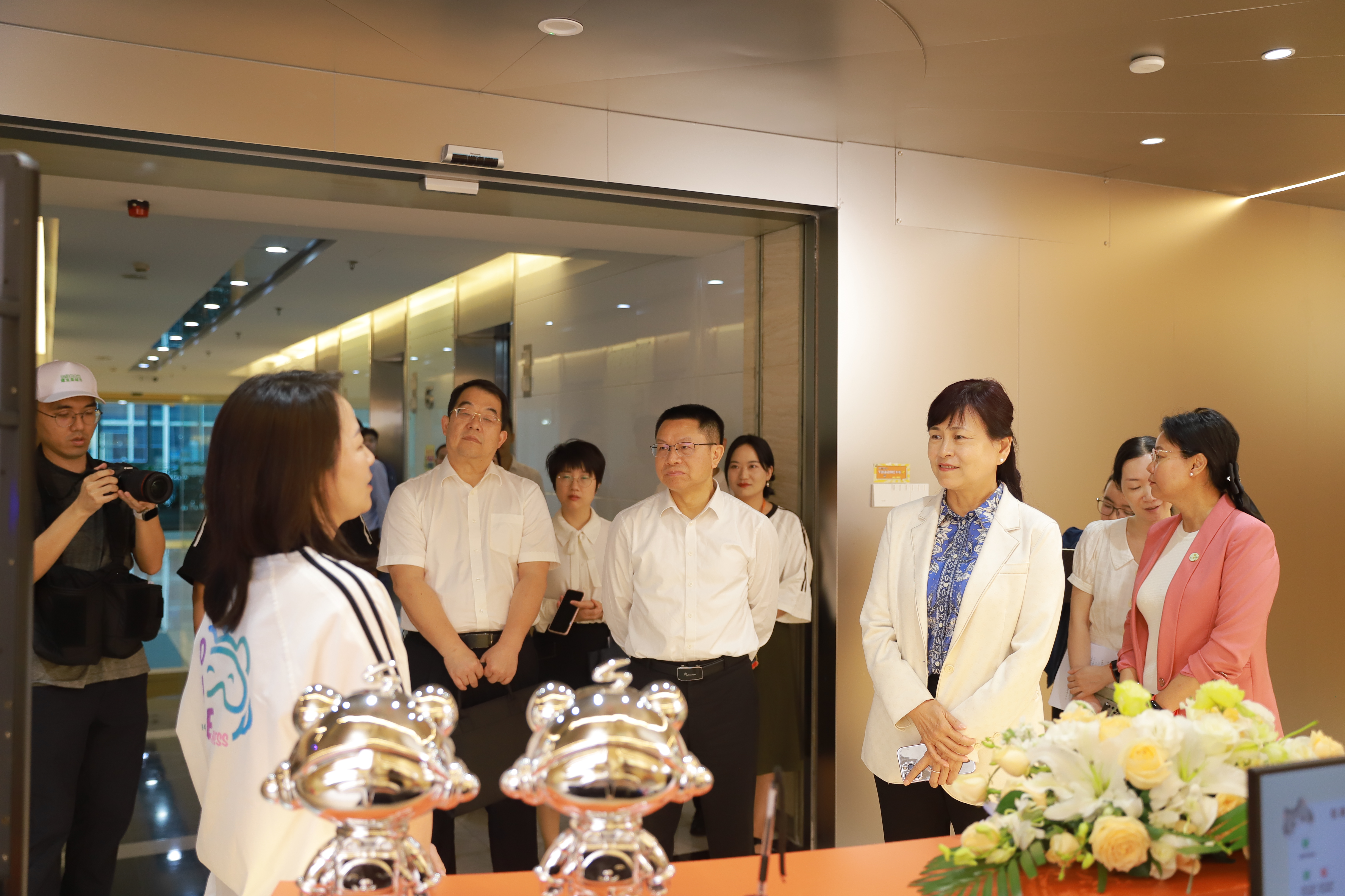 深圳市副市长张华莅临开元棋牌，勉励企业积极探索数字娱乐与文化创新未来